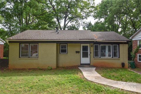 Single Family Residence in Charlotte NC 4308 Welling Avenue.jpg