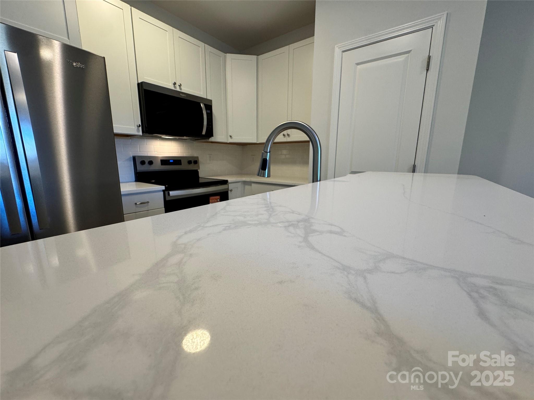 2113 Confederate Street