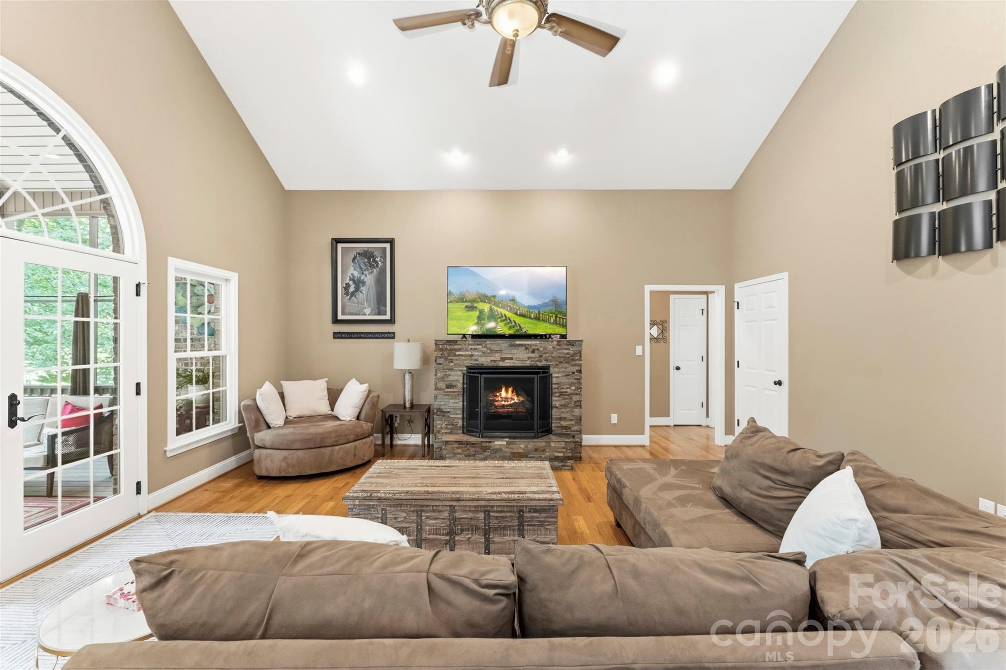 543 Kenway Loop