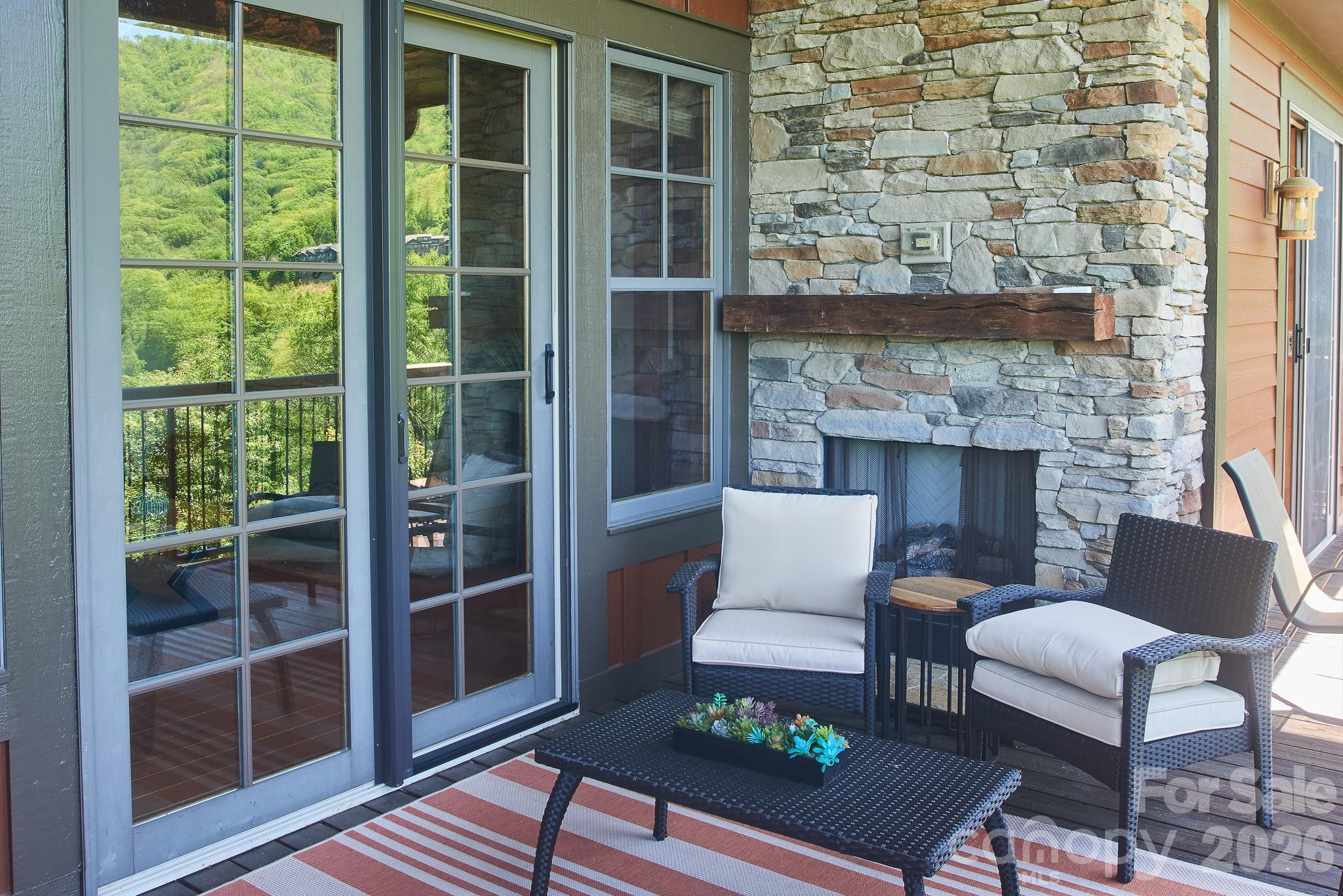 MOUNTAIN AIR - Residential