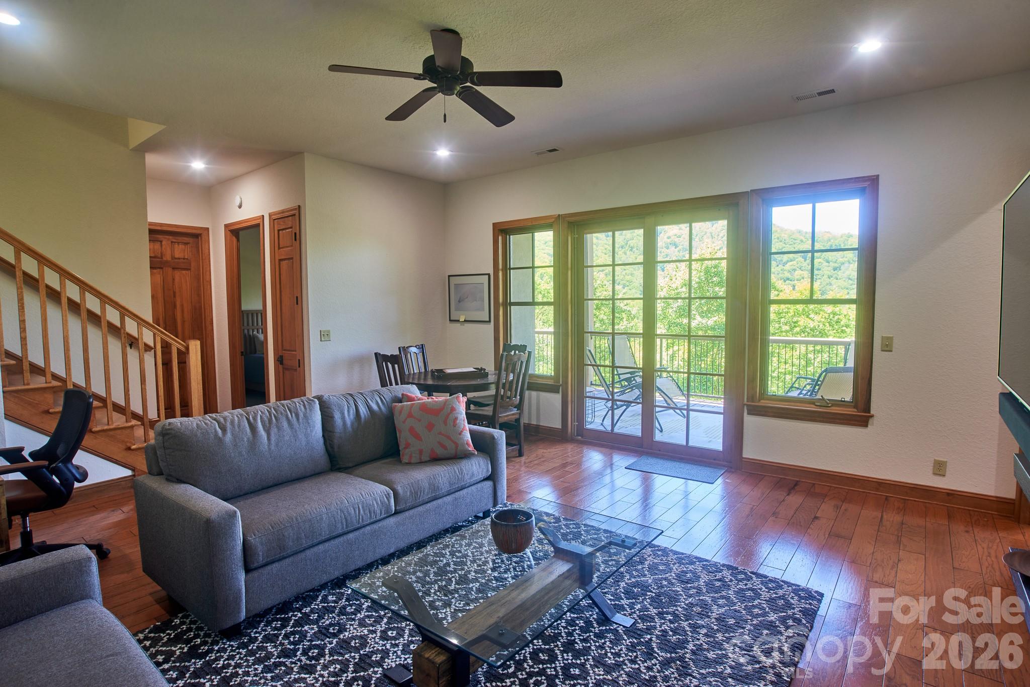 MOUNTAIN AIR - Residential