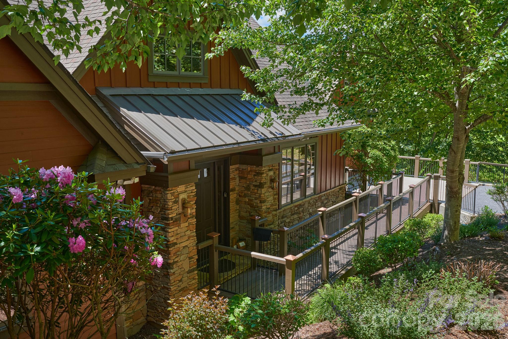 MOUNTAIN AIR - Residential