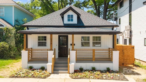 Photo of 119 Idlewild Avenue, Raleigh, NC 27601 (MLS # 4379042)