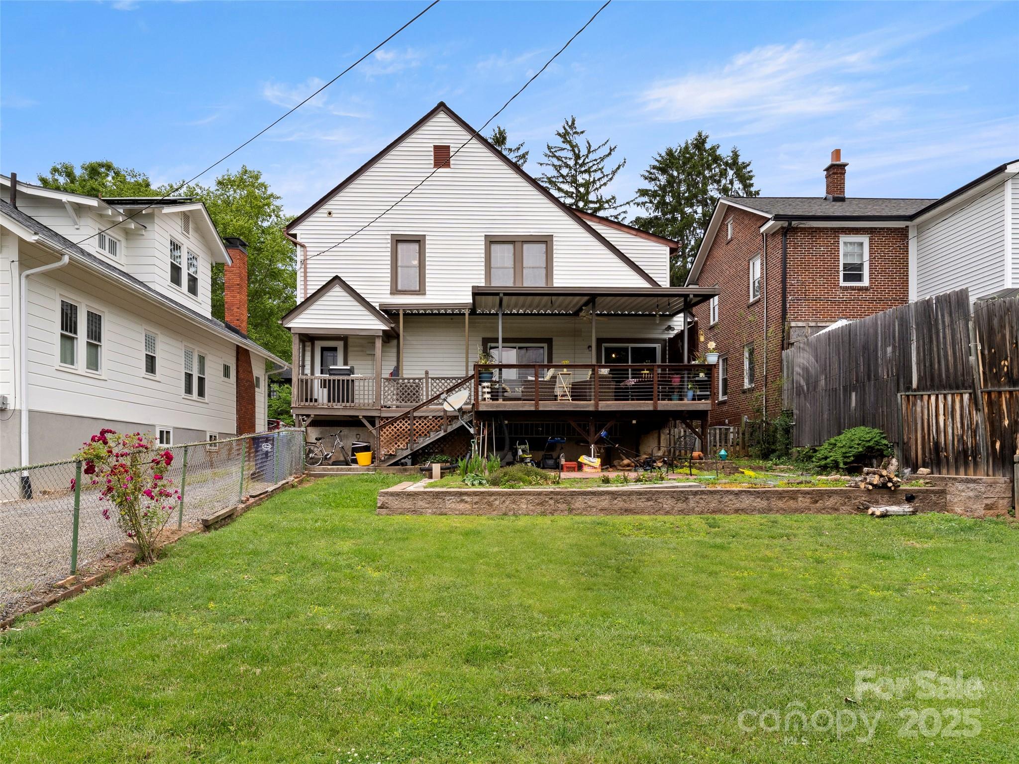 6 Woodley Avenue
