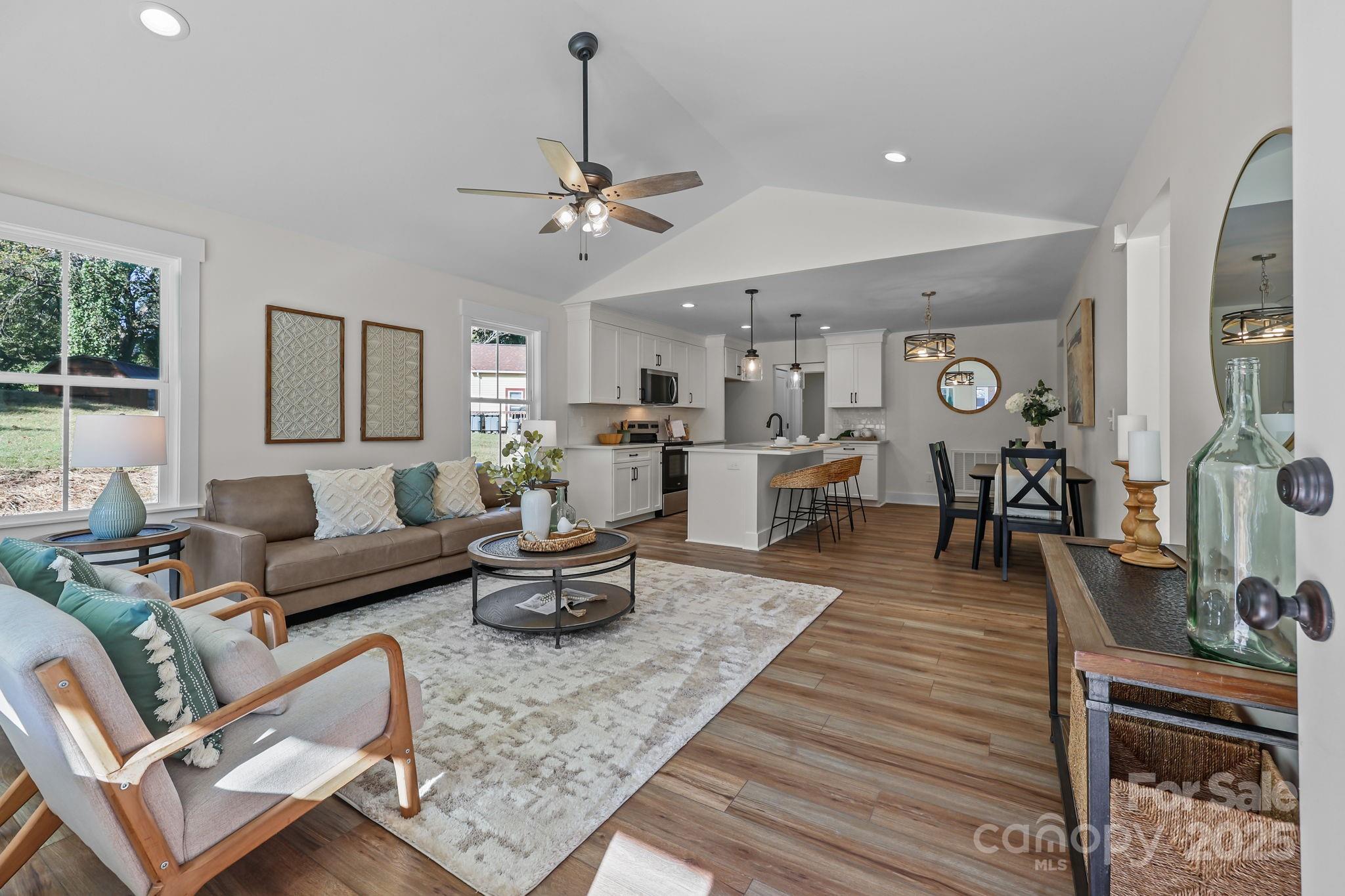 409 Oak Circle