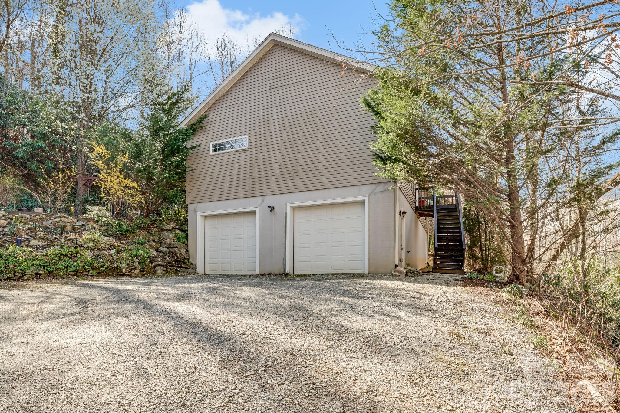 319 Glenn Bridge Road