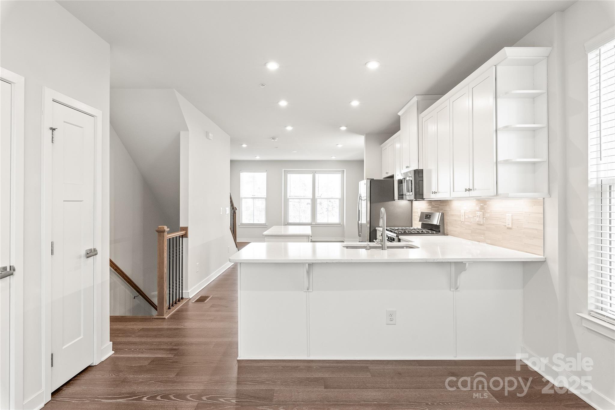 448 E 16th Street