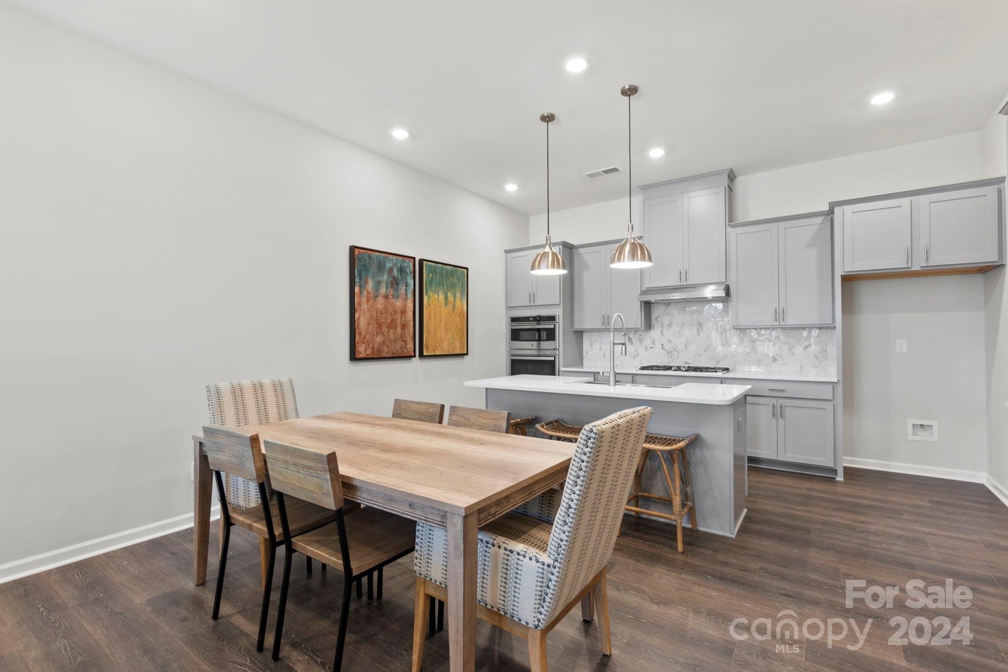 The Ridge at Sugar Creek - Residential