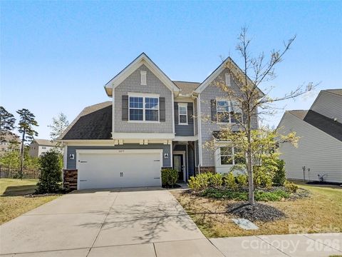 Photo of 16835 Cozy Cove Road, Charlotte, NC 28278 (MLS # 4365628)