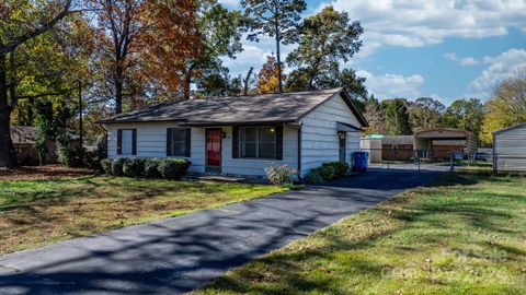 A home in Hickory