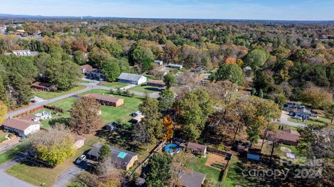 A home in Hickory