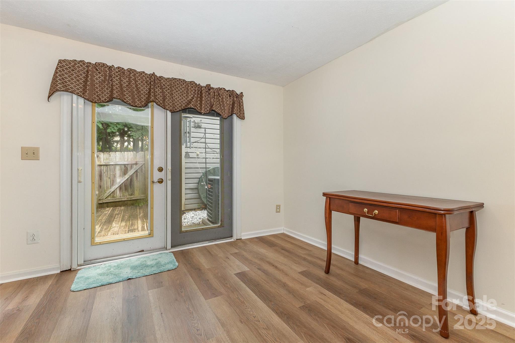 Waterford Townhomes - Residential