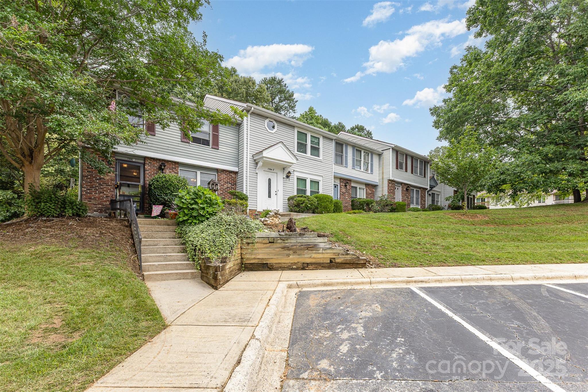 Waterford Townhomes - Residential