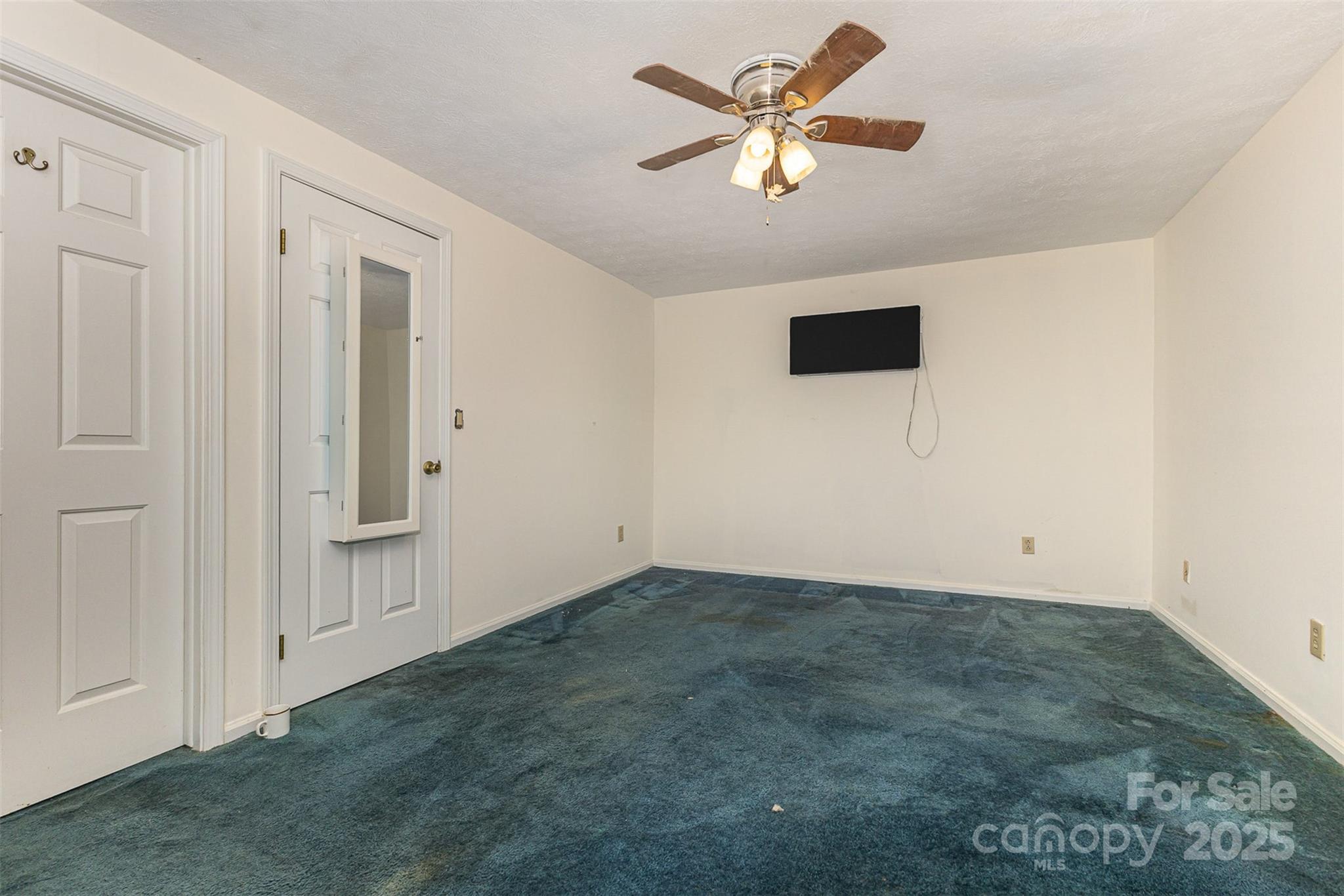 Waterford Townhomes - Residential