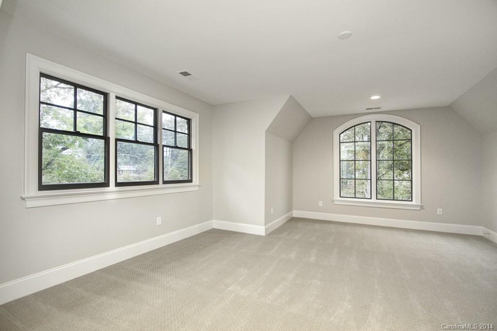 Jordan Manor - Residential