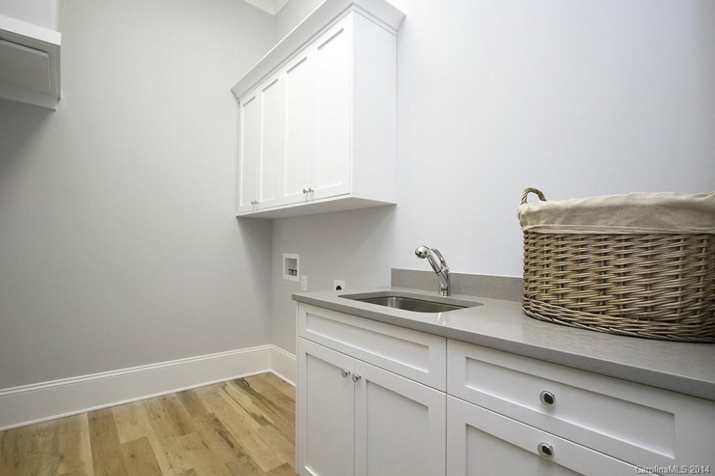 Jordan Manor - Residential