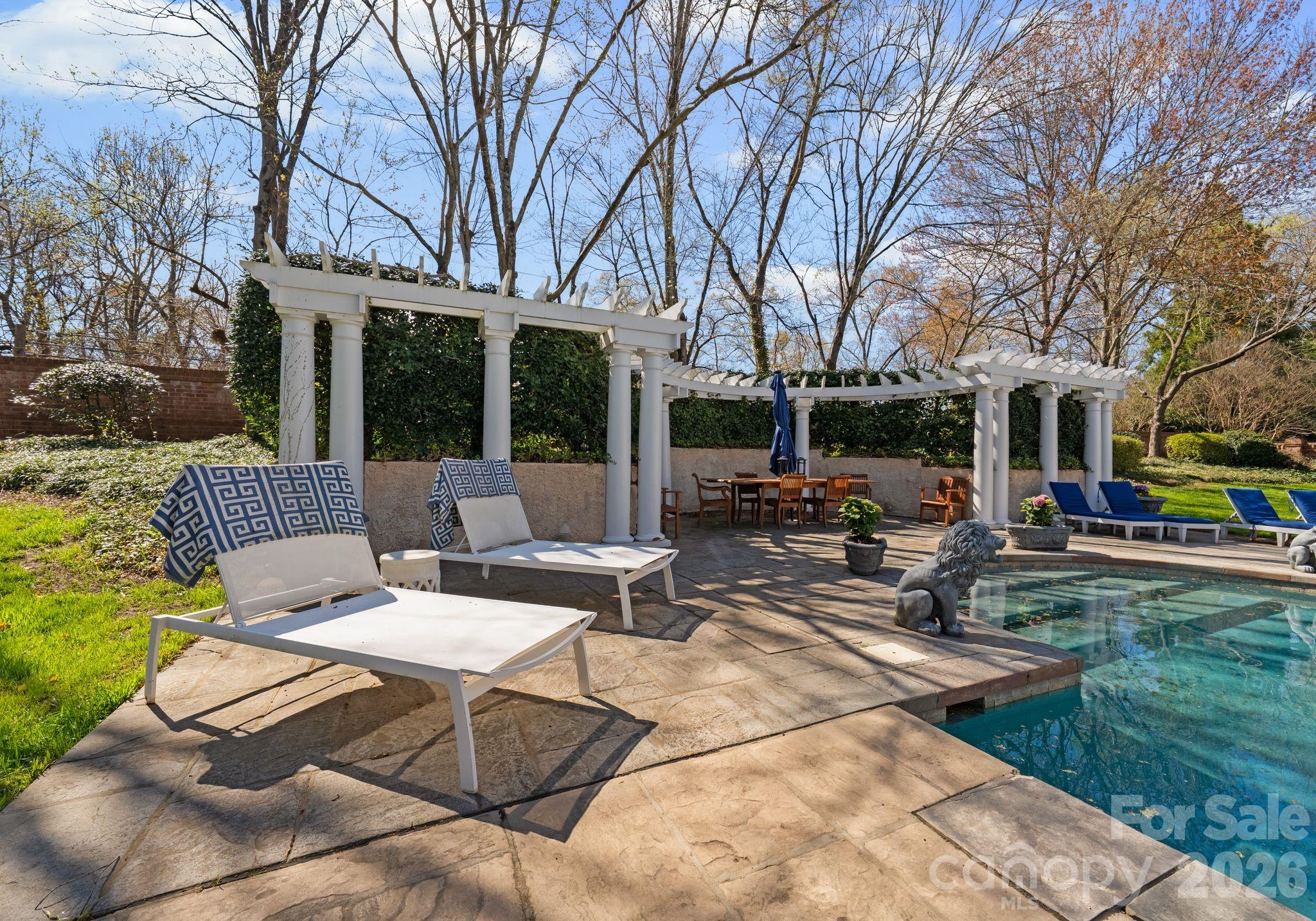 Seven Eagles - Residential