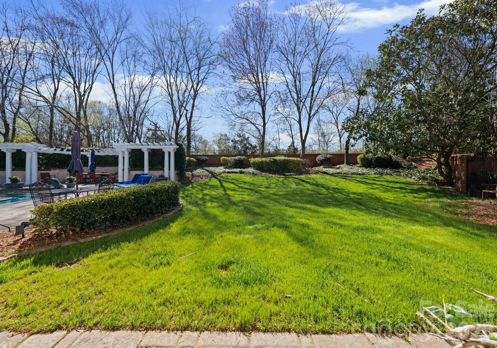 Seven Eagles - Residential