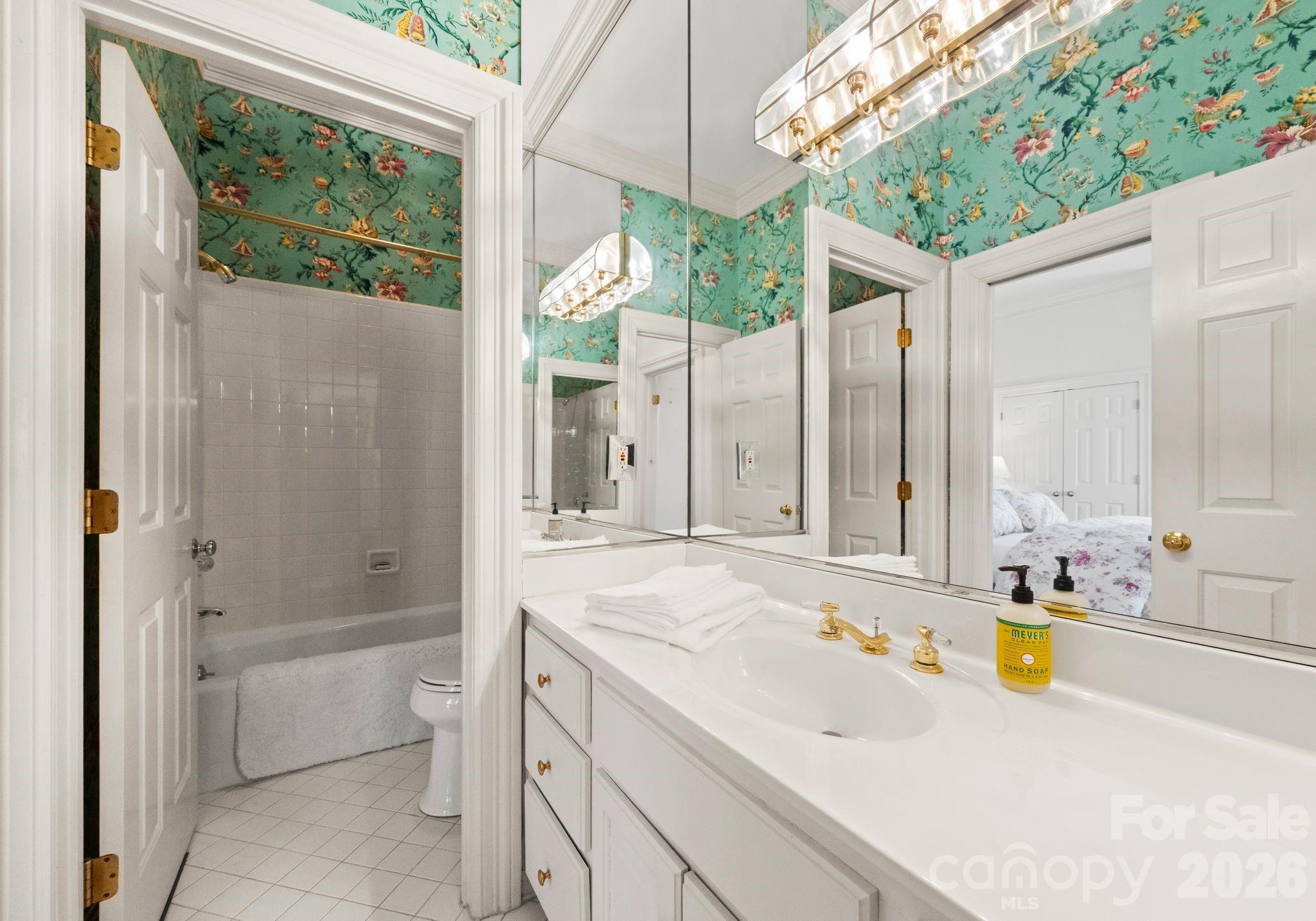 Seven Eagles - Residential