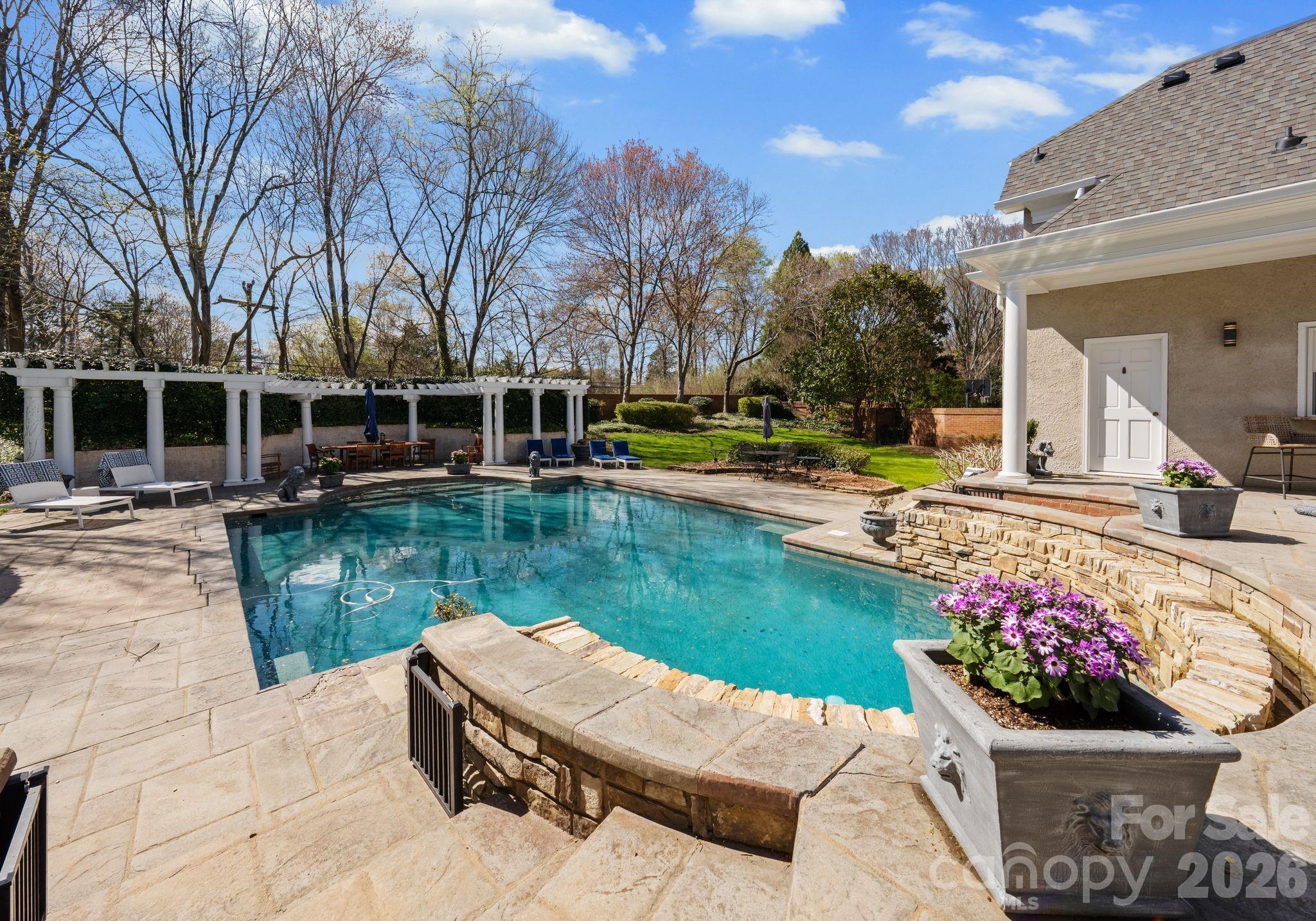 Seven Eagles - Residential