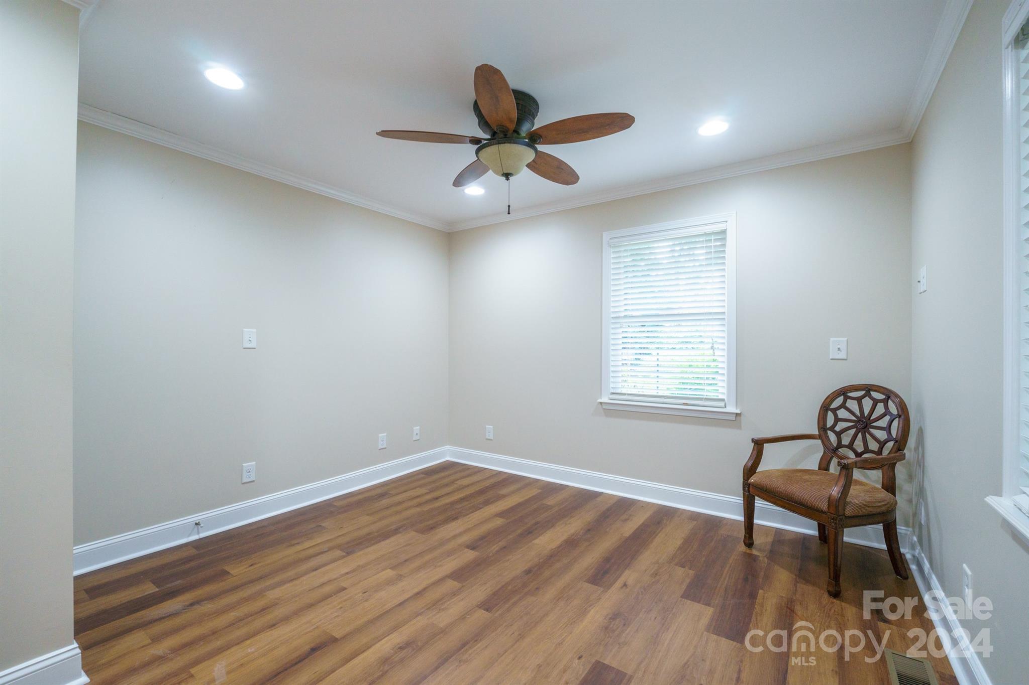 Lake Shore - Residential