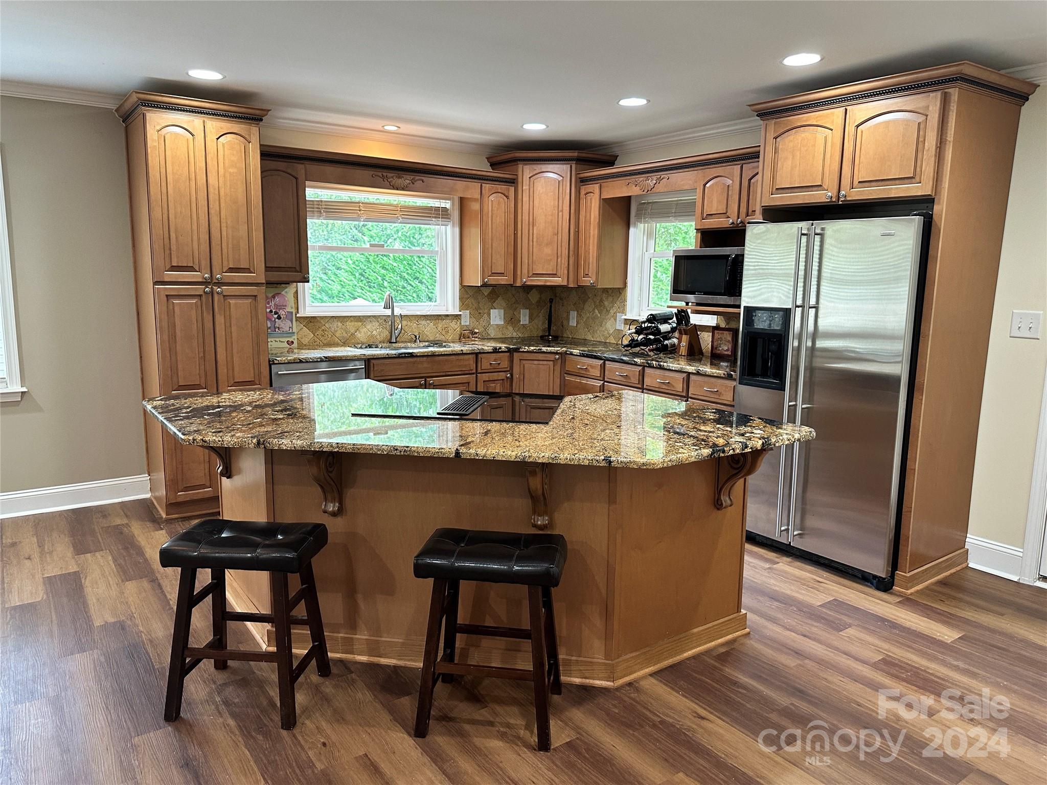 Lake Shore - Residential