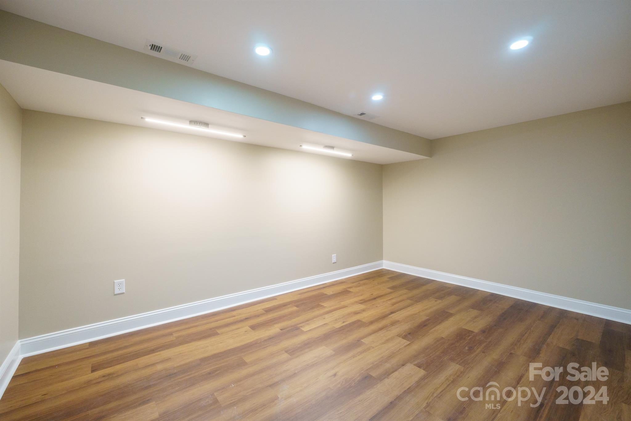 Lake Shore - Residential