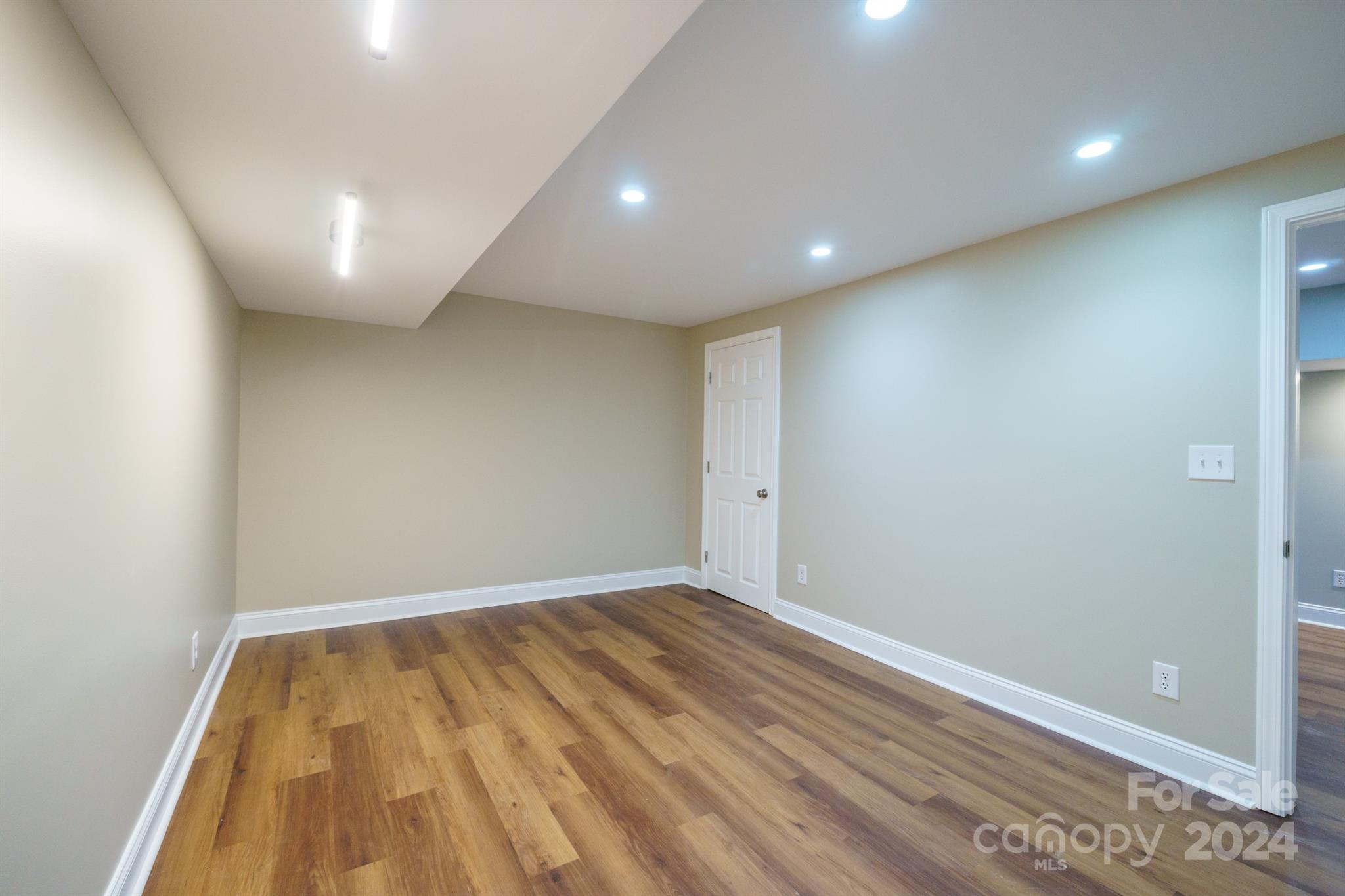 Lake Shore - Residential