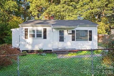 Photo of 435 Rhyne Street, Dallas, NC 28034 (MLS # 4438947)