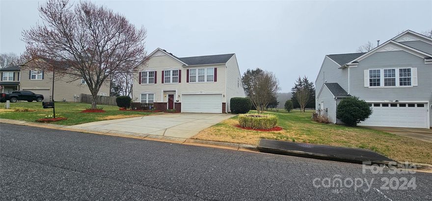 GREATLY REDUCED! EXCELLENT LOCATION!  Currently, lowest priced 4br house in community. Within the Clover School District. Longlea Estates has been well established since 2001. When you buy into this subdivision, you will enjoy a stable, family friendly community. The community has a lot of children at different age levels, along with different age levels of adults.  The Clover area is experiencing a TREMENDOUS amount of growth with new housing developments, schools and road ways. Property values have increased. Typically, homes within this area do not stay on the market for long, thus the resale value is strong. The home was built in 2006.  At over 2800 sq ft, it is a 4br, 2.5 ba, with the primary bedroom being on the main level.  In the primary bathroom has a jacuzzi bathtub, standup shower & a huge walk in closet. Additional bedrooms, bathroom, open bonus area upstairs. Attached screened in porch. House needs updating. Original interior design and equipment.  Bring ALL Offers!