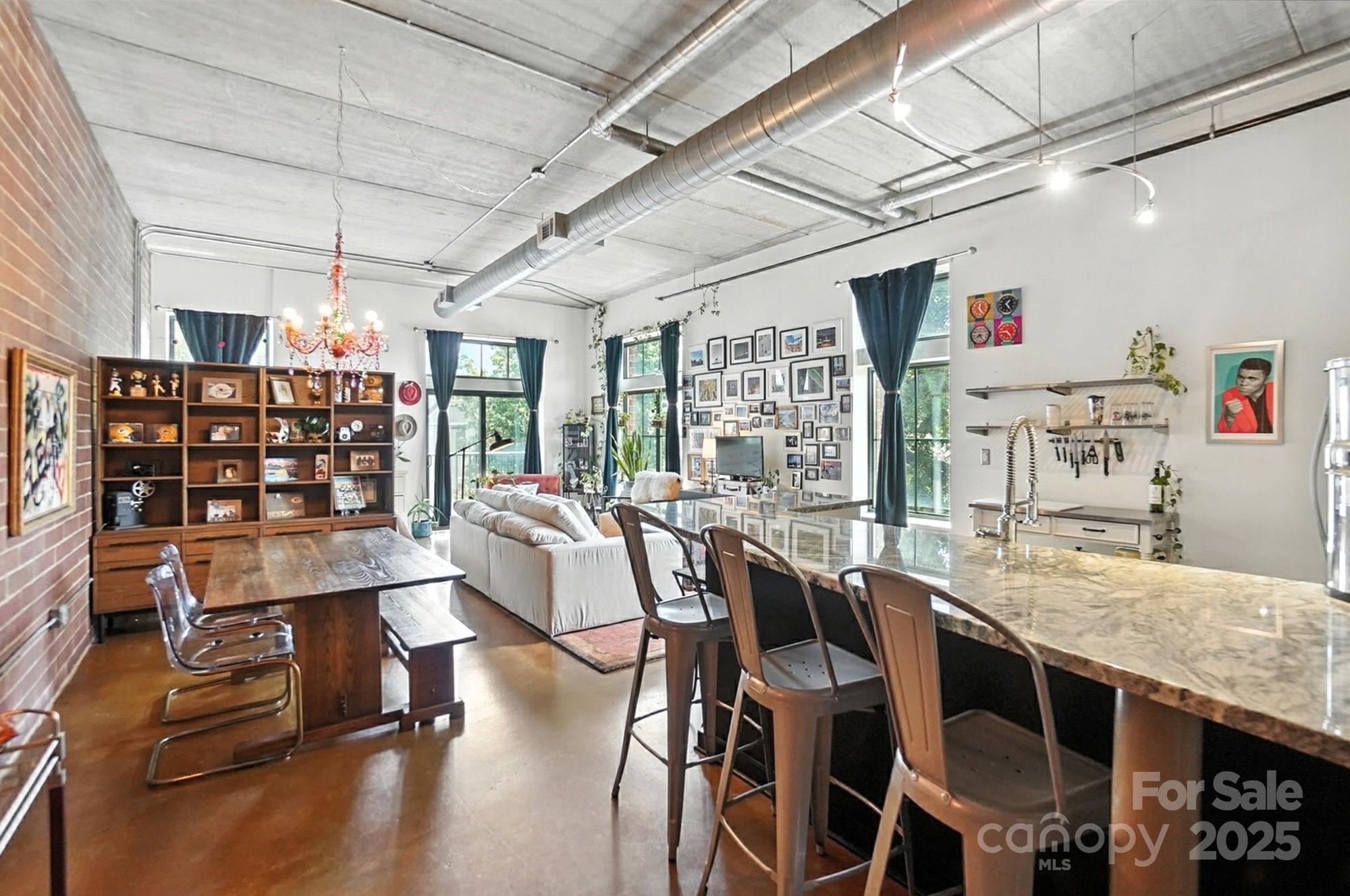626 N Graham Street 309