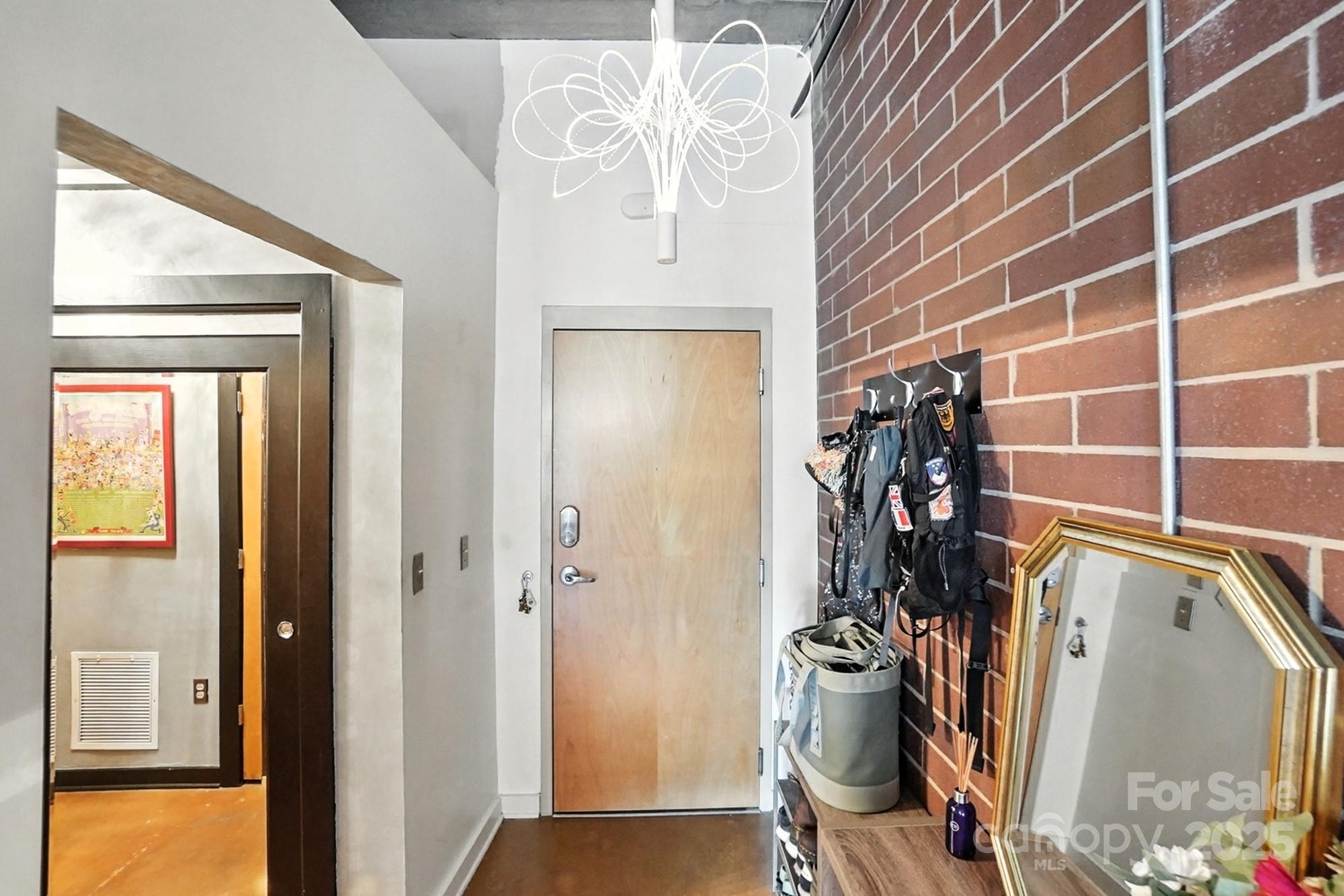626 N Graham Street 309