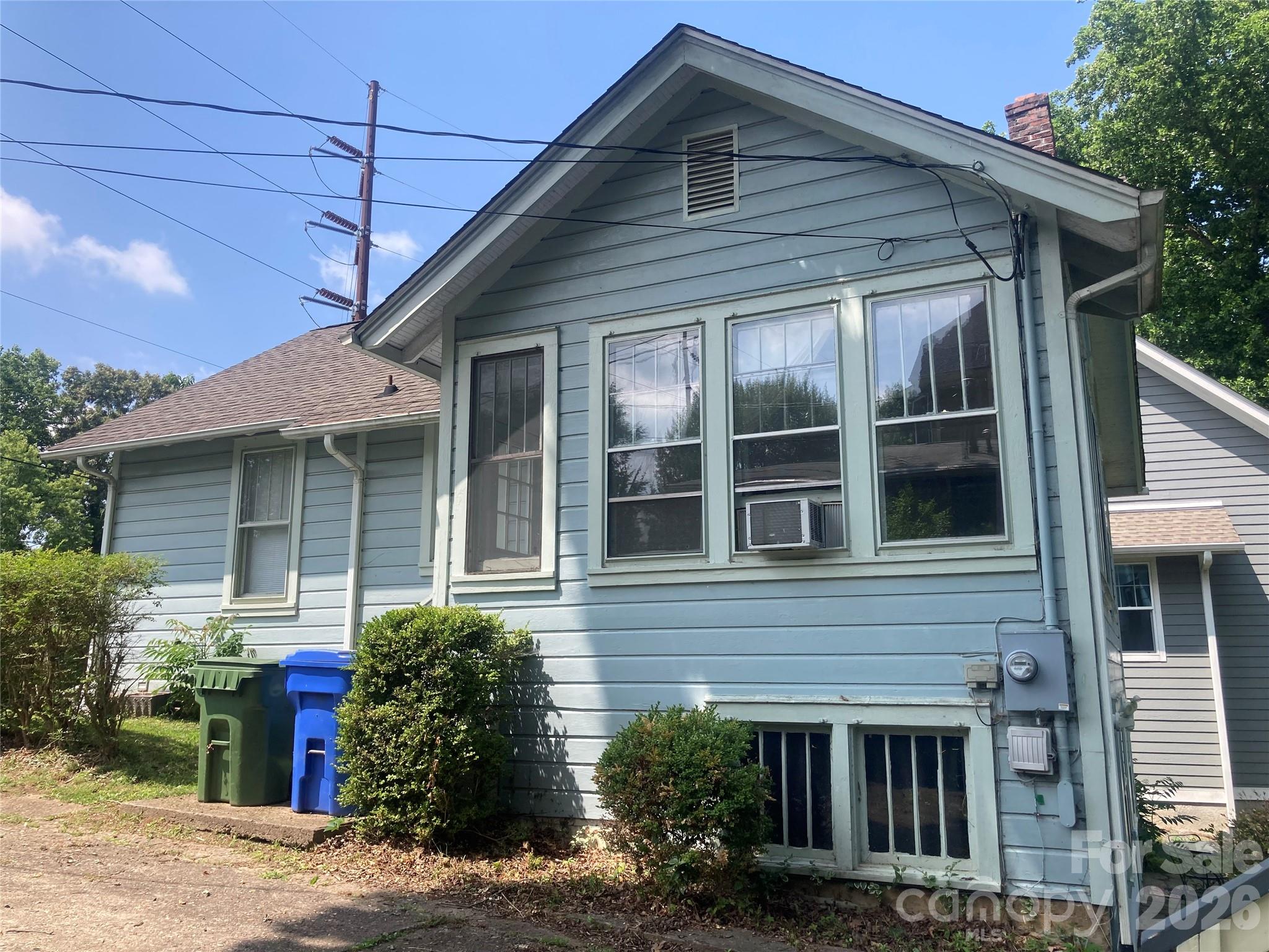 200 Courtland Place