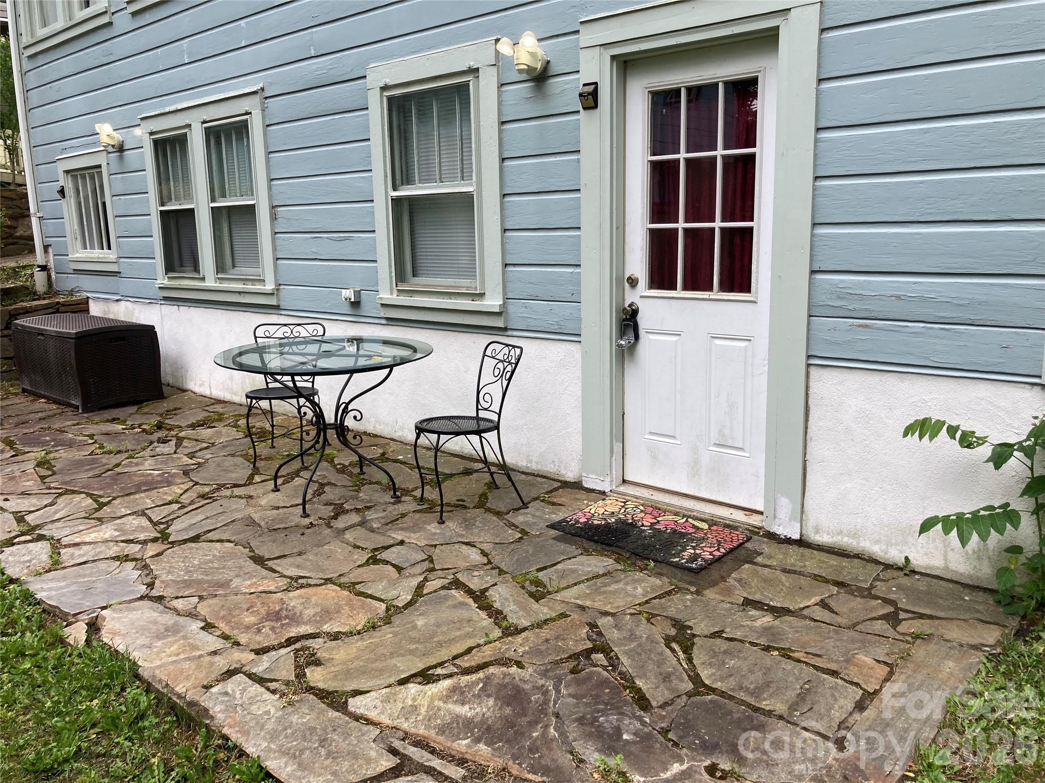 200 Courtland Place