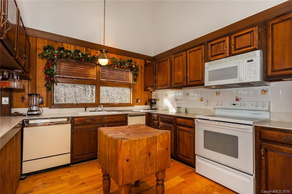 Rumbling Bald on Lake Lure - Residential