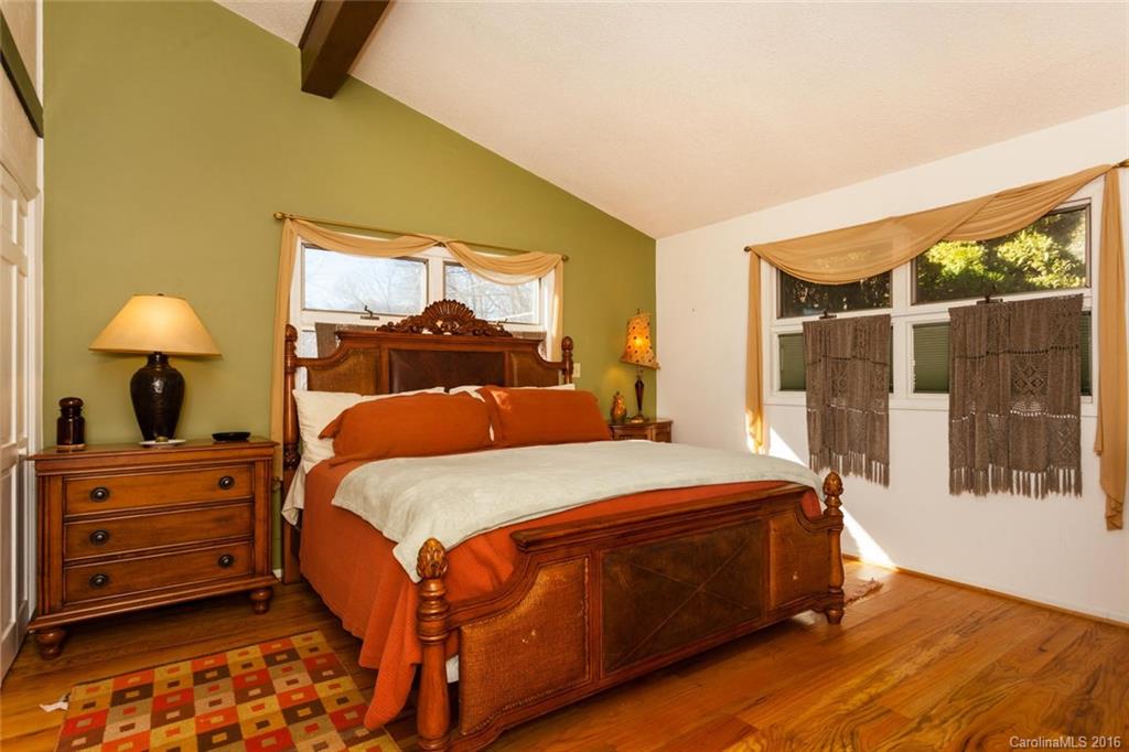 Rumbling Bald on Lake Lure - Residential