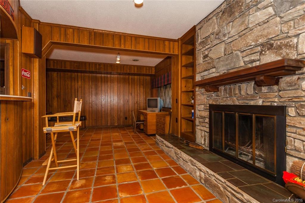 Rumbling Bald on Lake Lure - Residential