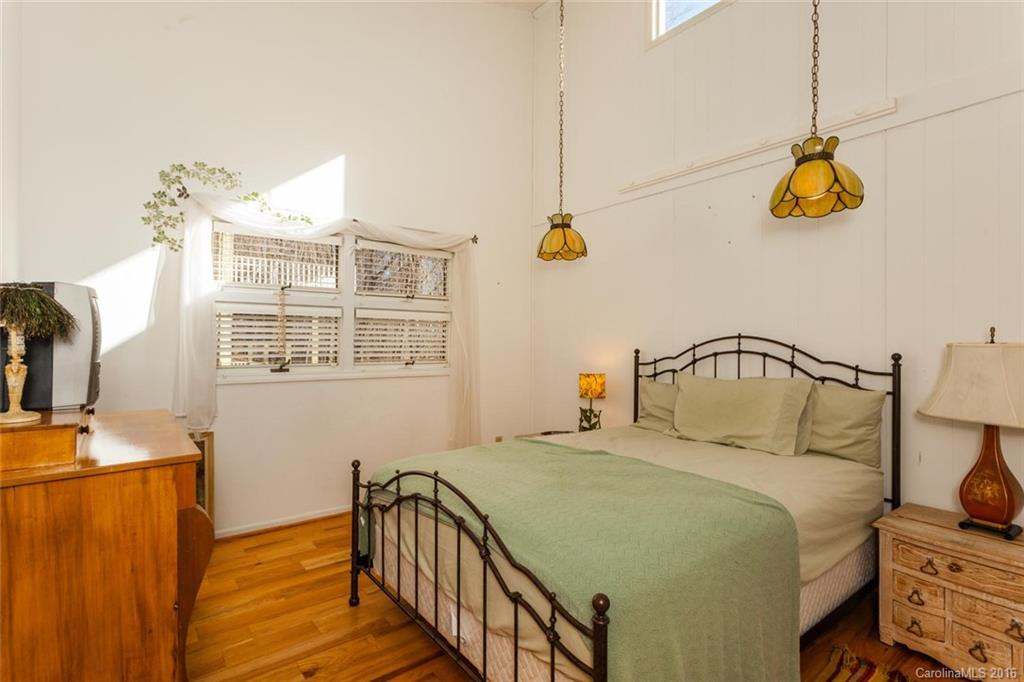 Rumbling Bald on Lake Lure - Residential