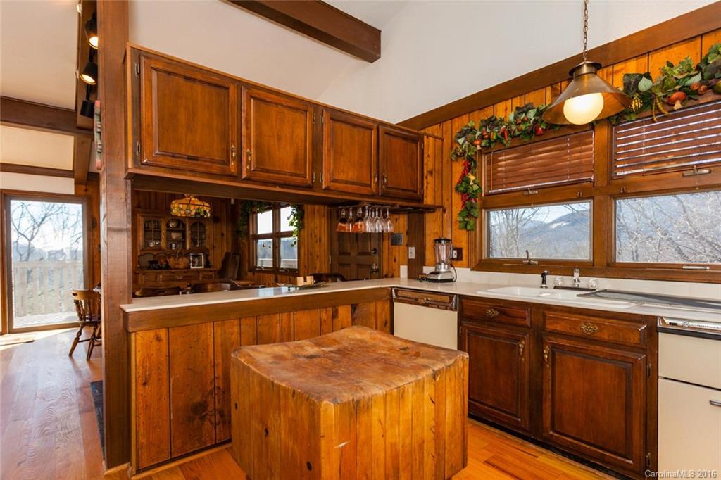 Rumbling Bald on Lake Lure - Residential