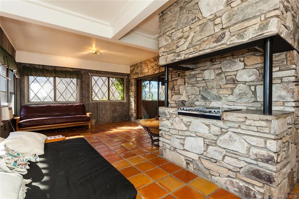 Rumbling Bald on Lake Lure - Residential