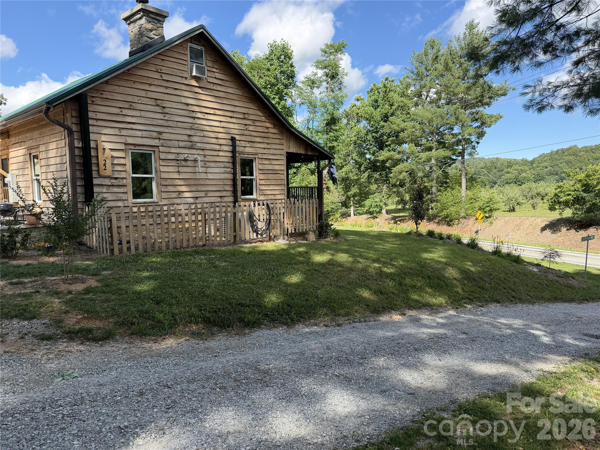 38 Lloyd Barnwell Road