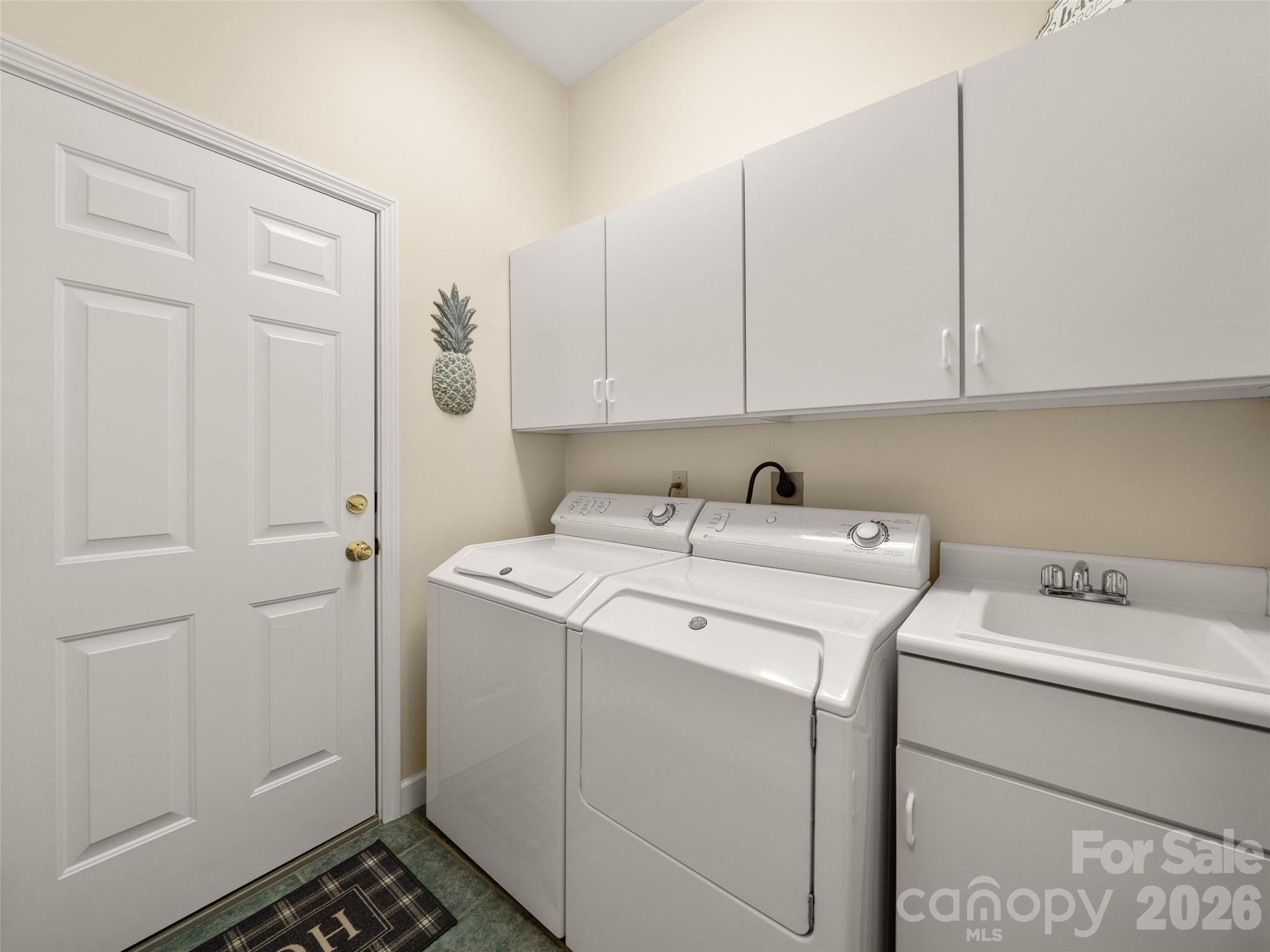 Straus Park - Residential