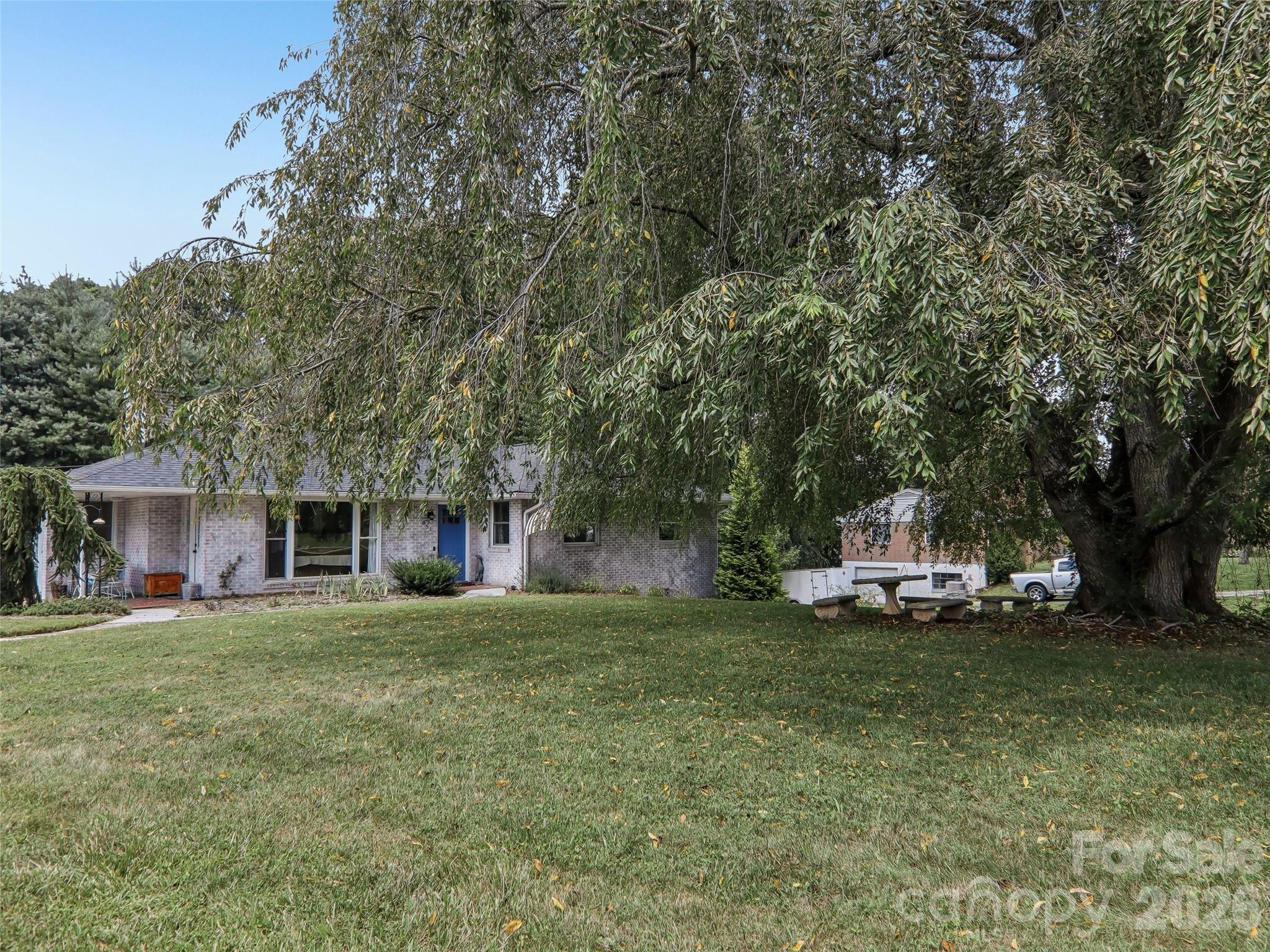 851 Sand Hill Road