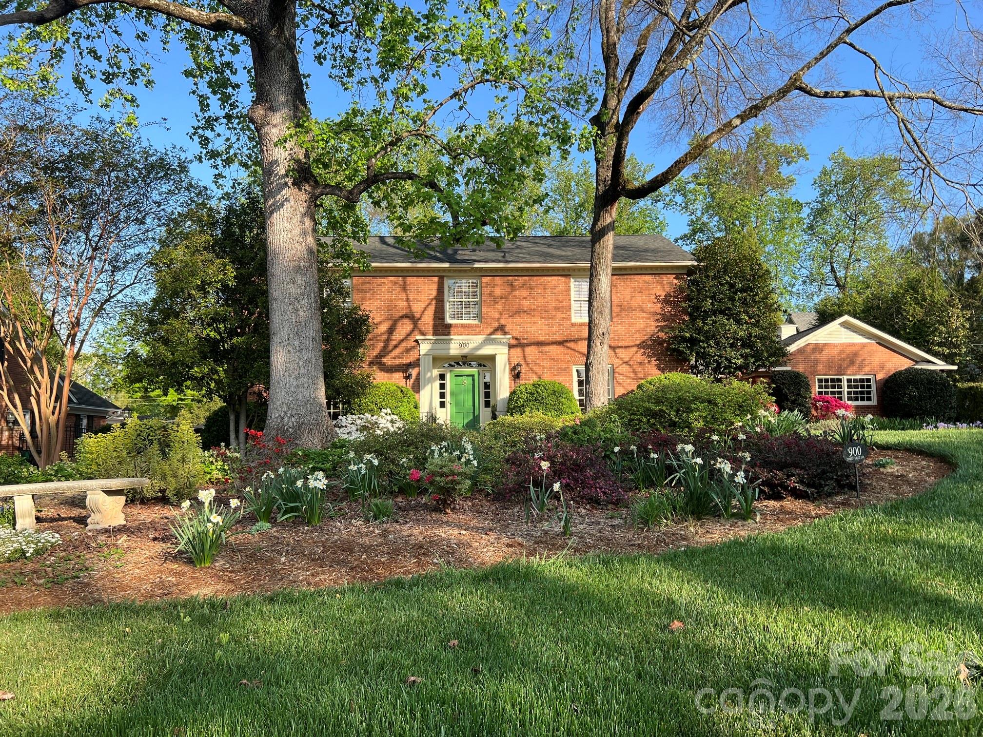 900 Greentree Drive