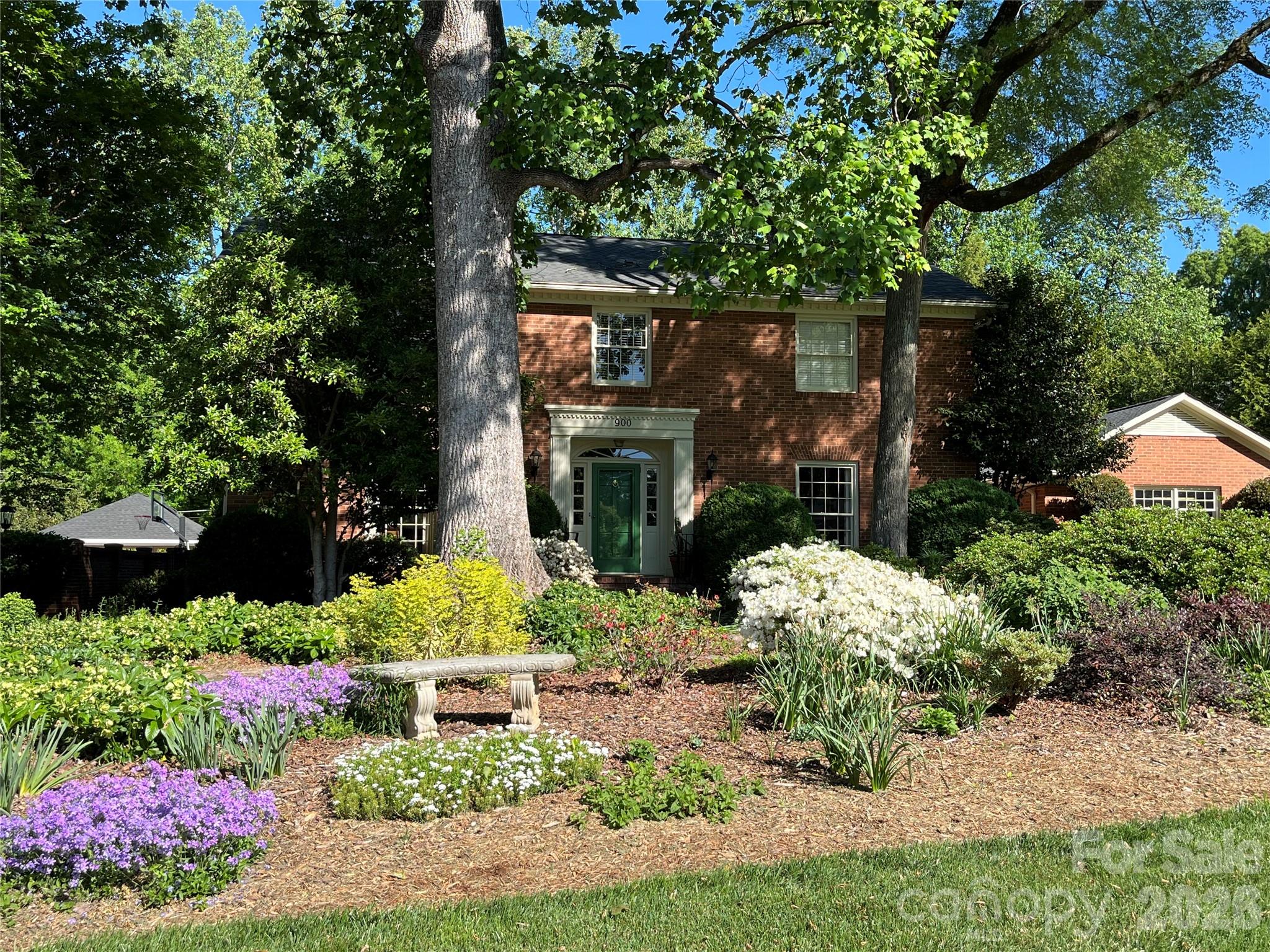 900 Greentree Drive