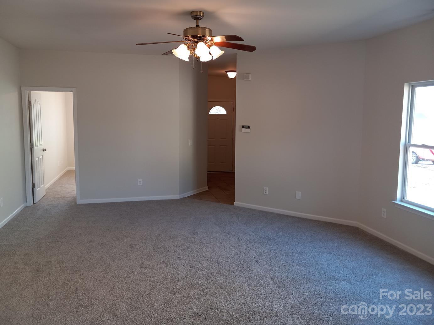 Sandy Pointe - Residential