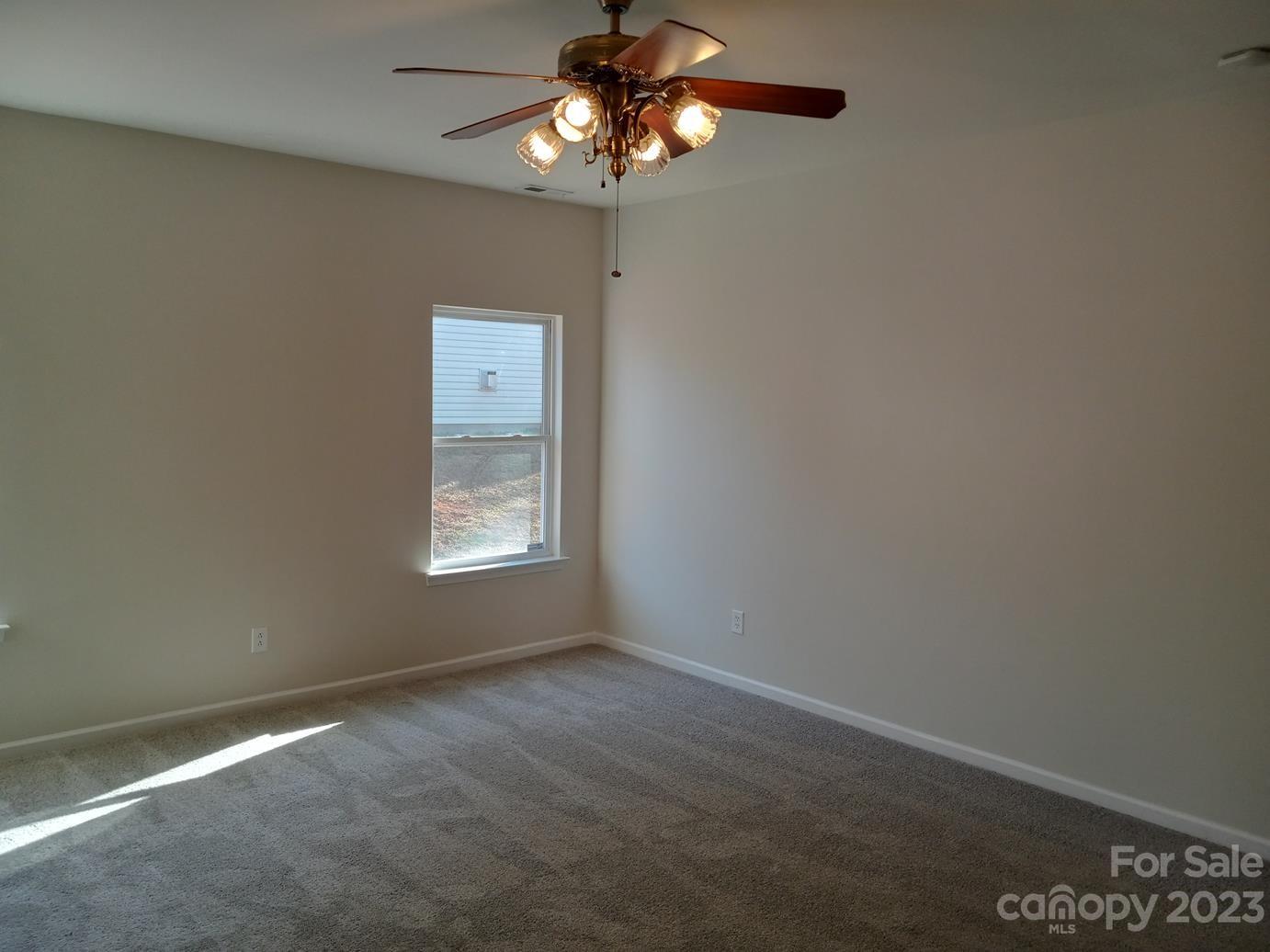 Sandy Pointe - Residential