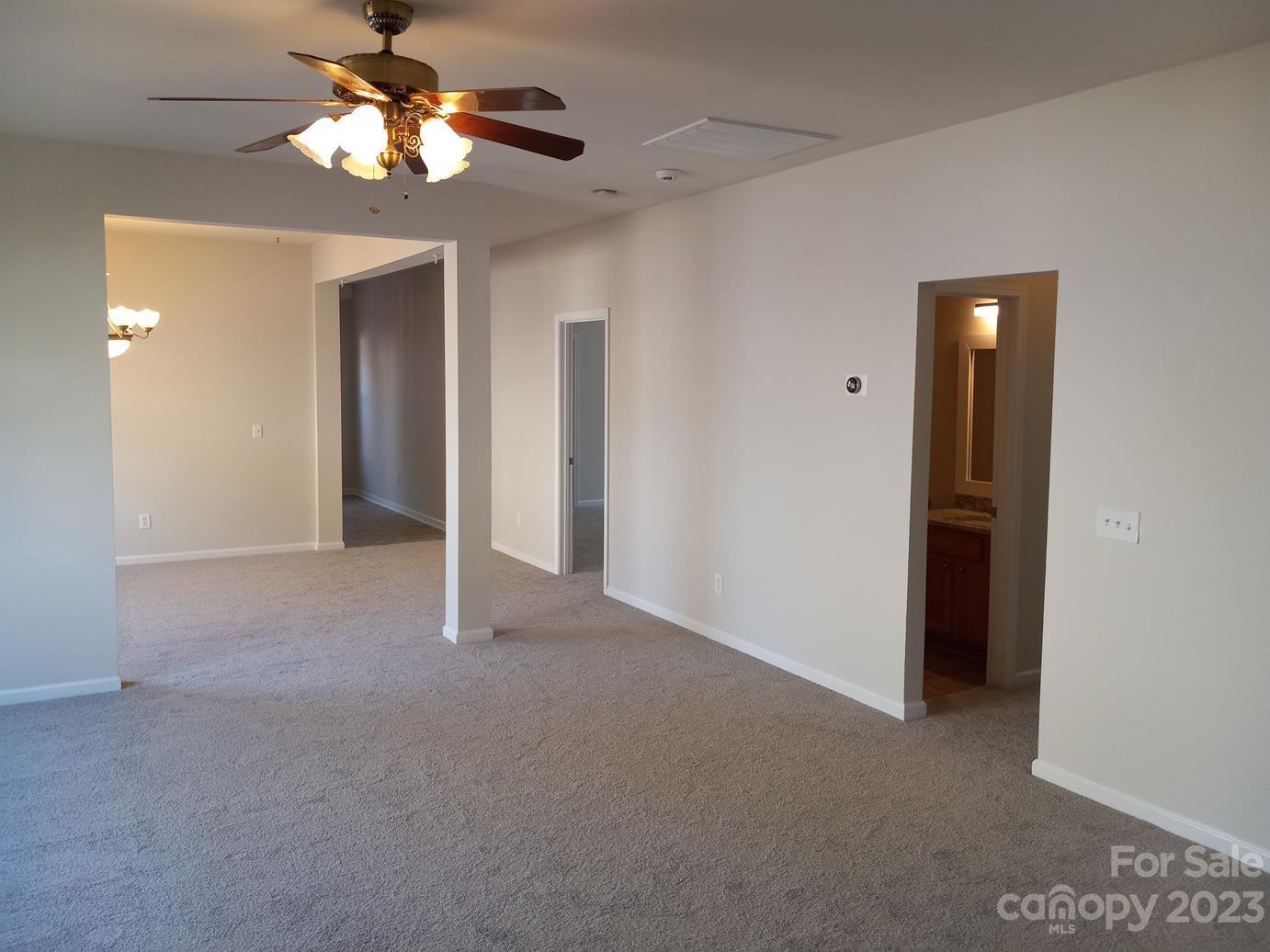 Sandy Pointe - Residential