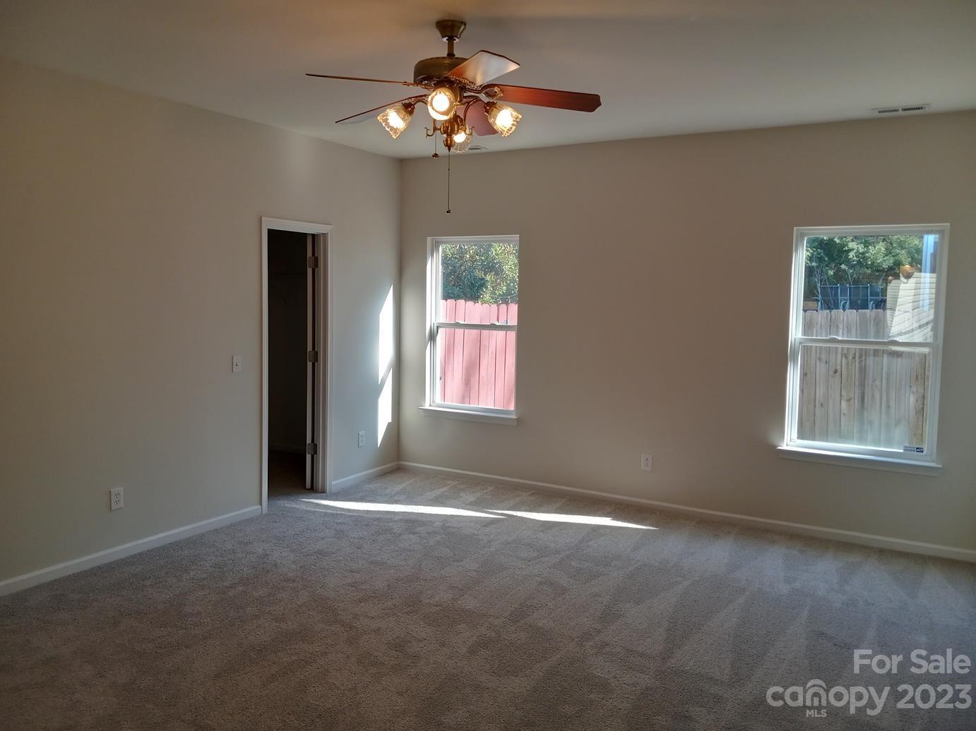 Sandy Pointe - Residential