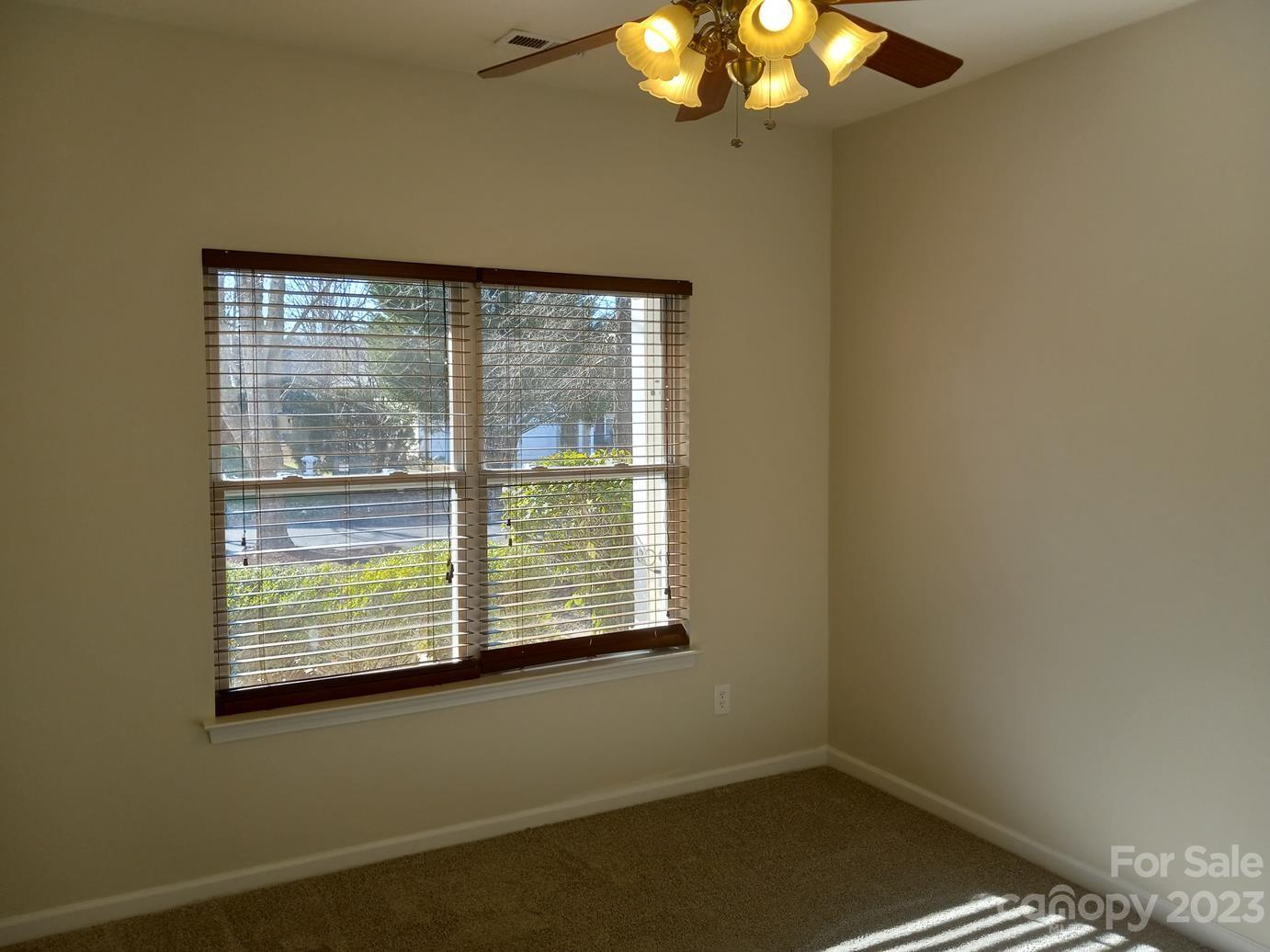 Sandy Pointe - Residential